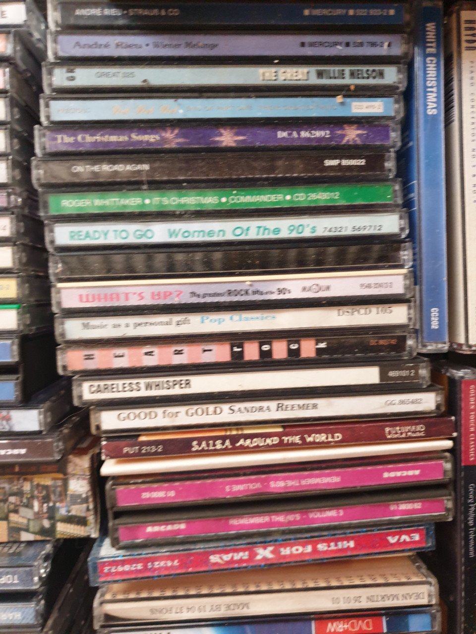 3 kratten vol cd's