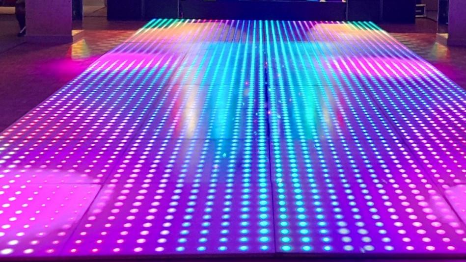 Verlichte dansvloer huren voor jouw feest of event?