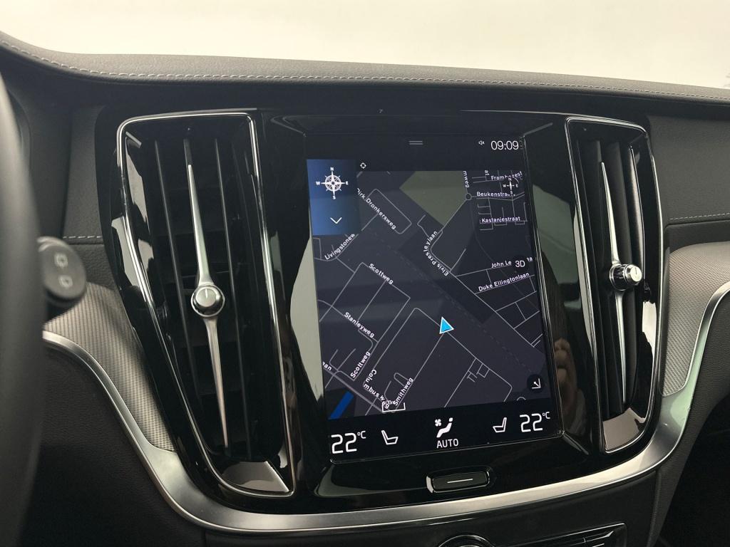 Volvo V60 t8 390pk recharge r-design| pano| 360camera| hud| adap.cruise