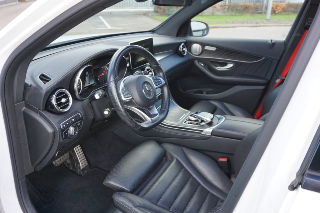 Mercedes-Benz Glc 300 4matic l amg line l 245 pk l panoramadak l burmester 