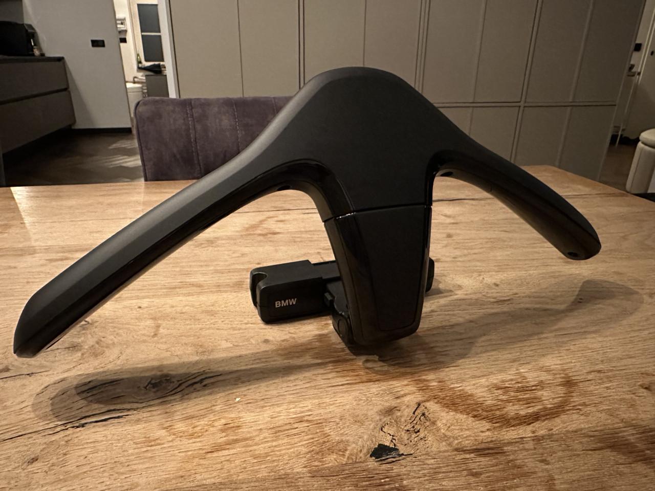 BMW Comfort & travel basishouder + kledinghanger