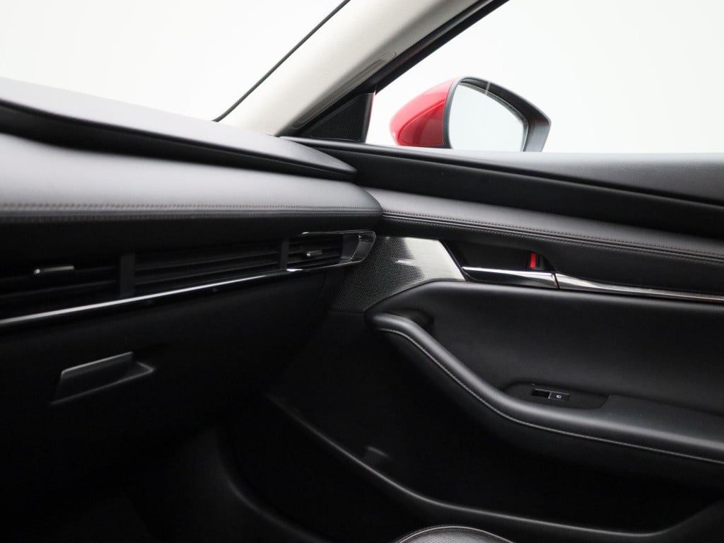 Mazda 3 2.0 e-skyactiv-x luxury | automaat | schuif dak | 360 camera | appl