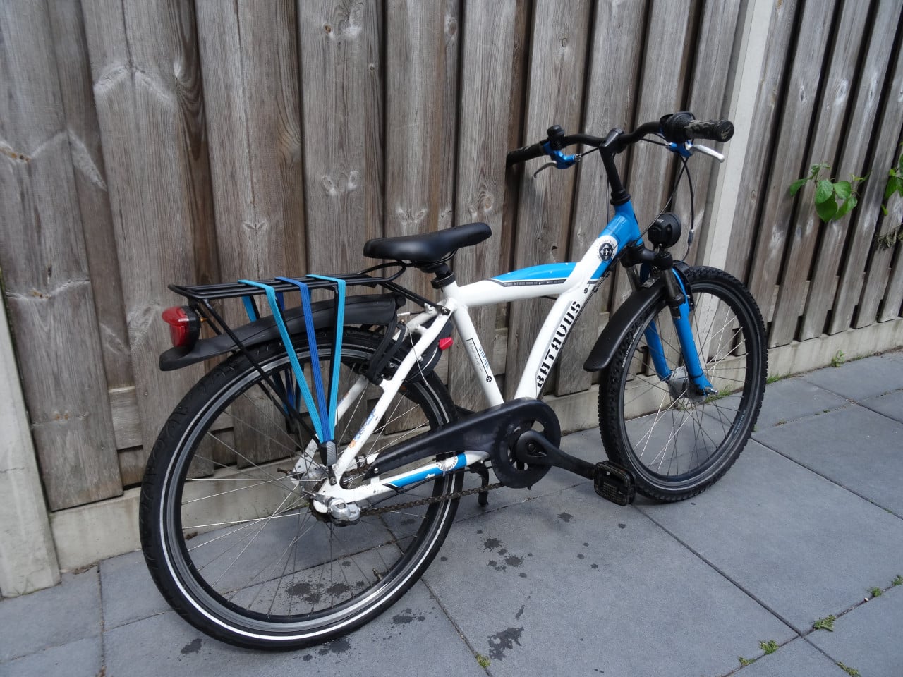 🚲 Batavus Snake Jongensfiets – 24 inch – 3 Versnellingen – Wit/Blauw 💙