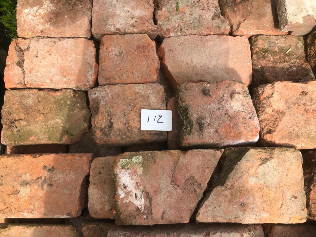 Ruim 12 M2 oude Kloostermoppen 30 x 14 x 7 cm