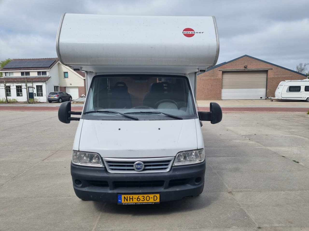 Burstner alkoof campers op basis van FIAT DUCATO uit 2002