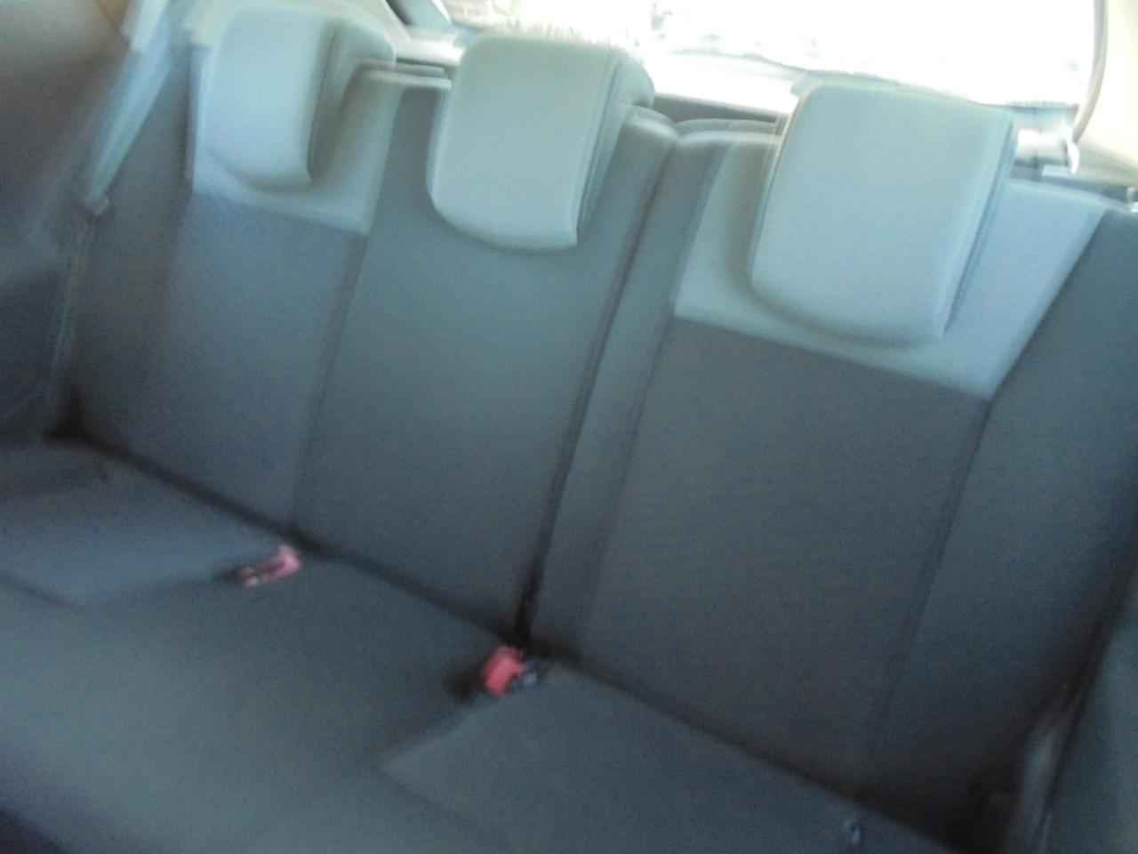 Clio bouwjaar 2010 met de zuinige 1.2 in nette staat diverse Extra's