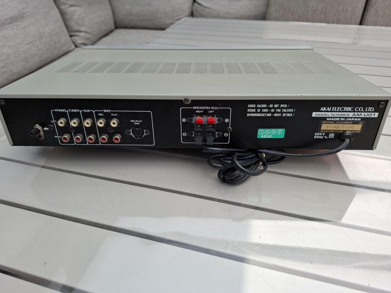 Akai AM-U01 eindversterker .