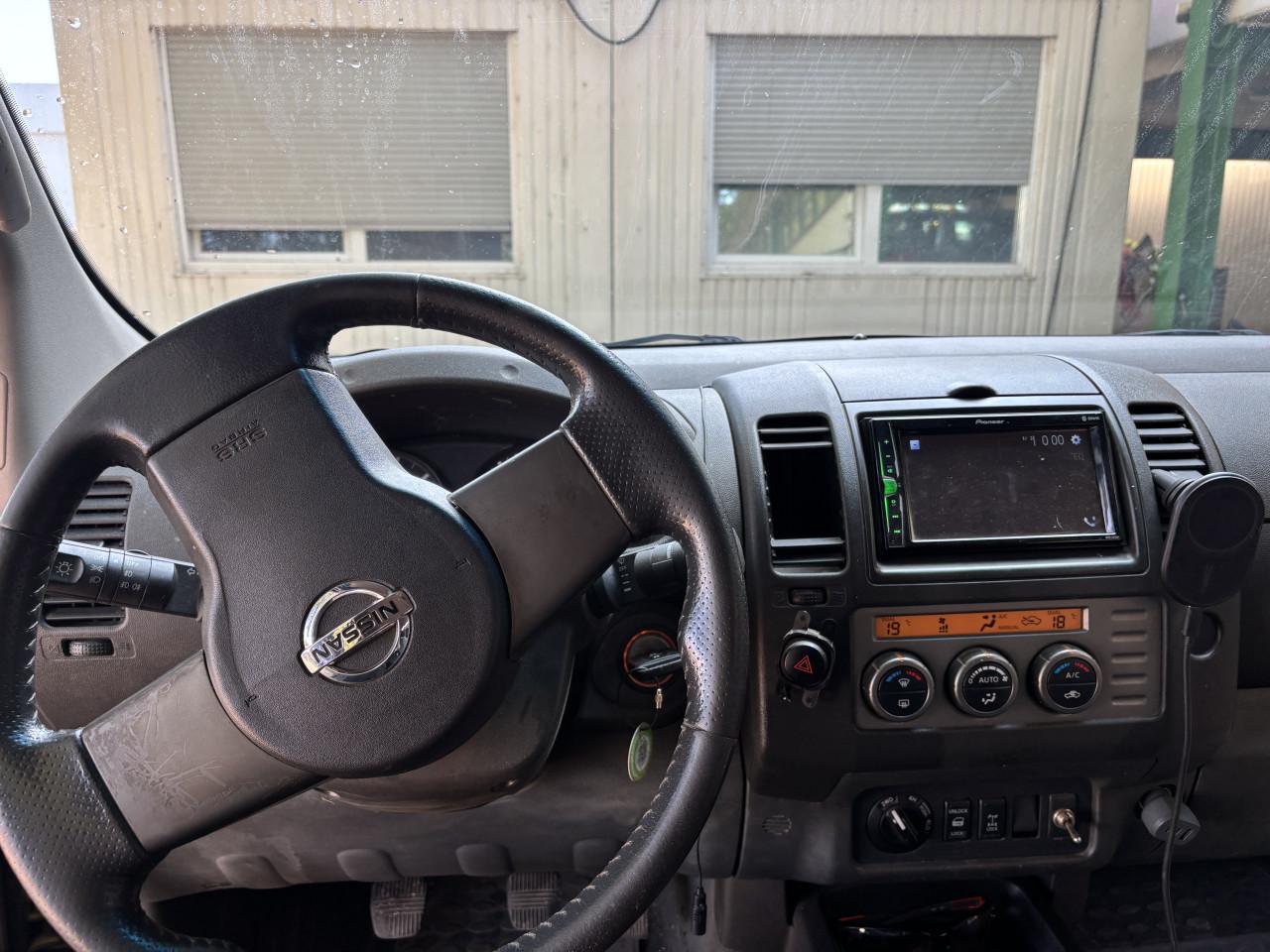 Nissan Navara 2008 D40, Lage Km-stand, ApK
