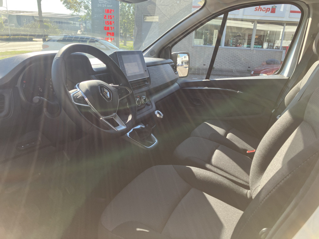 Renault Trafic 2.0 blue dci 130 t30 l2h1 advance - demo / vierseizoenbanden