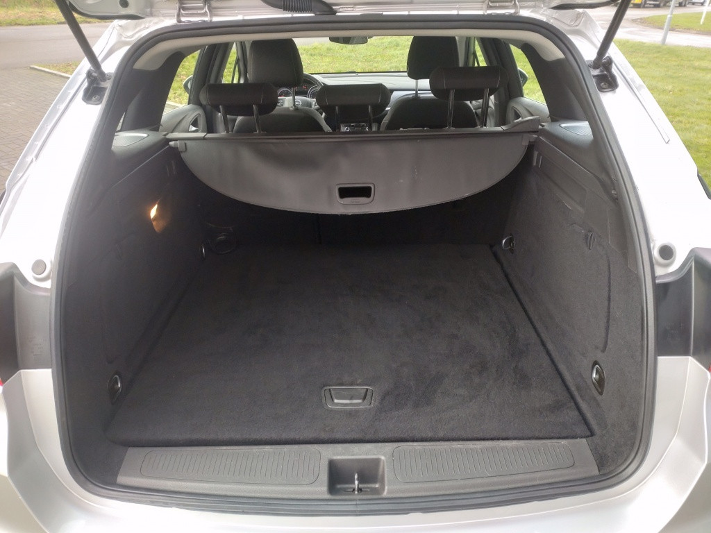 Opel Astra sports tourer 1.2 edition