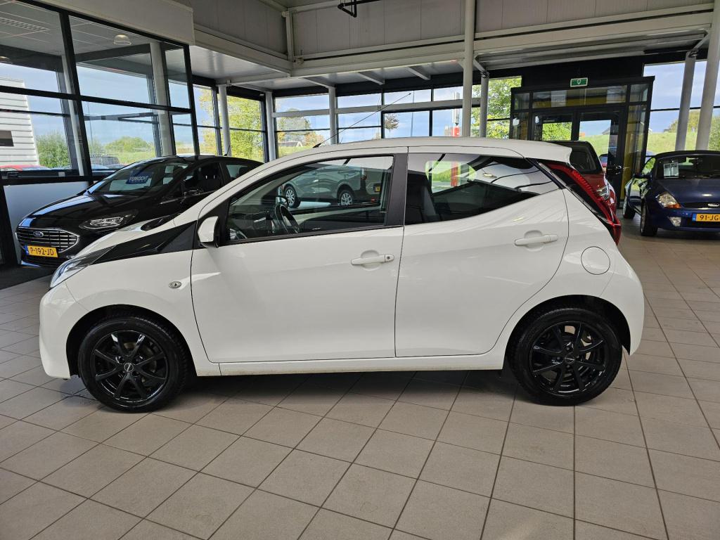 Toyota Aygo 1.0 vvt-i x-play limited