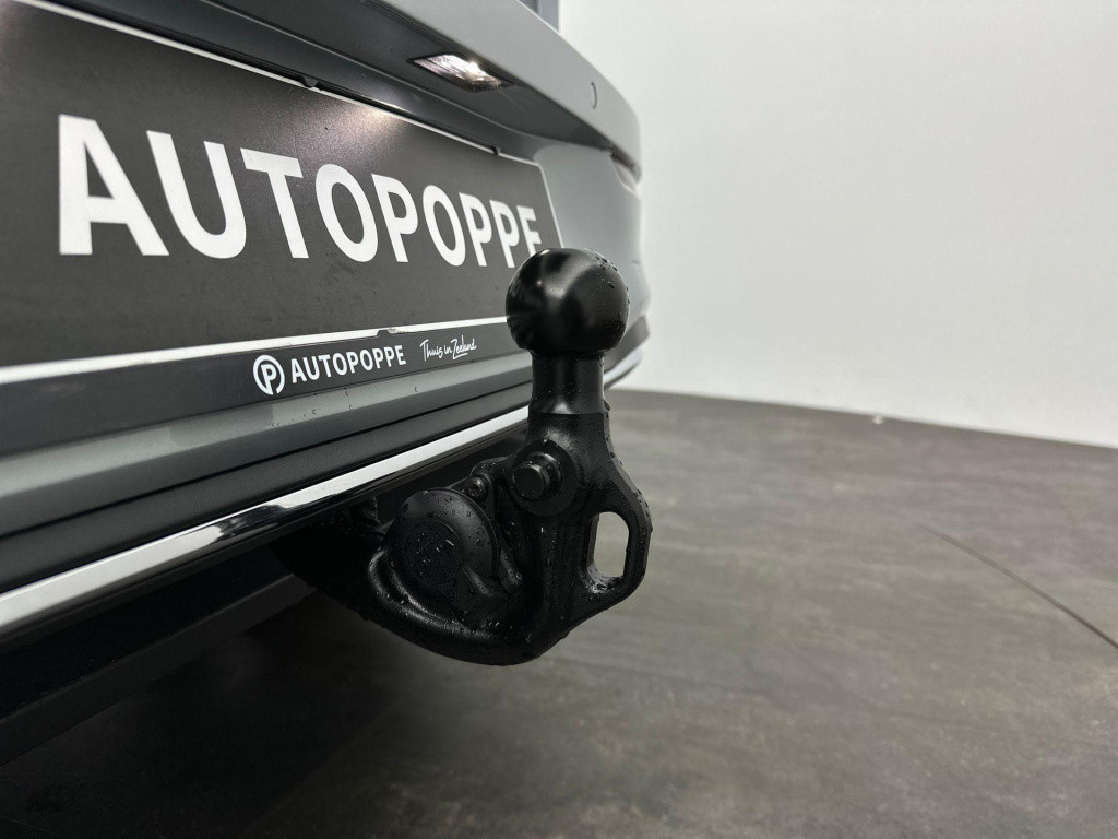 Volkswagen Golf 1.5 ehybrid style edition