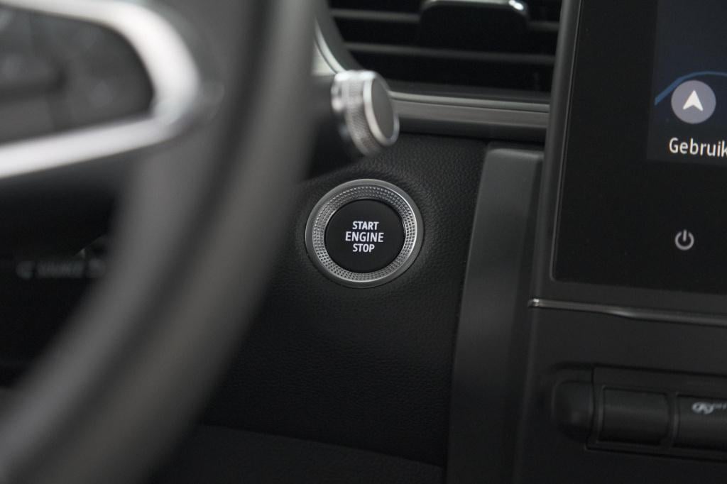 Renault Captur tce 90 intens | trekhaak | camera | navigatie | parkeersenso