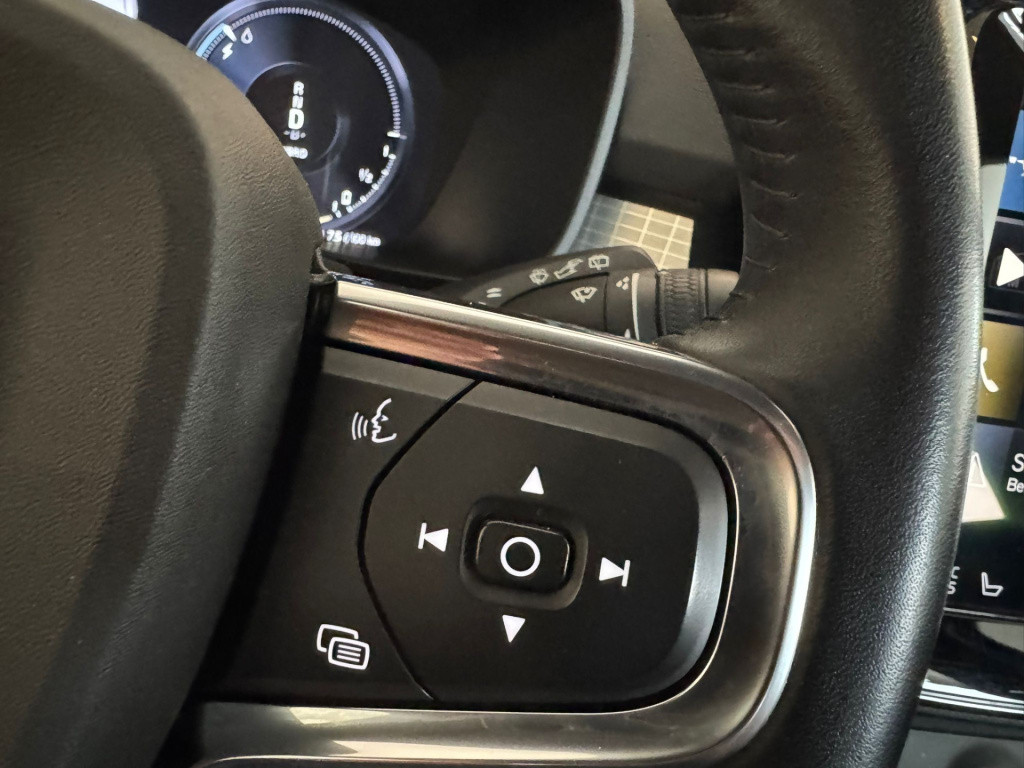 Volvo XC40 1.5 t4 recharge inscription expression