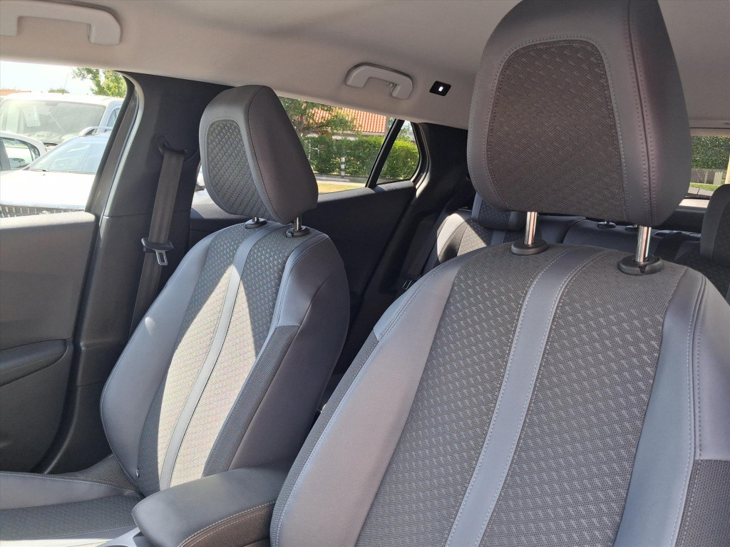 Peugeot 2008 1.2 puretech 130pk allure navigatie | apple carplay & android 