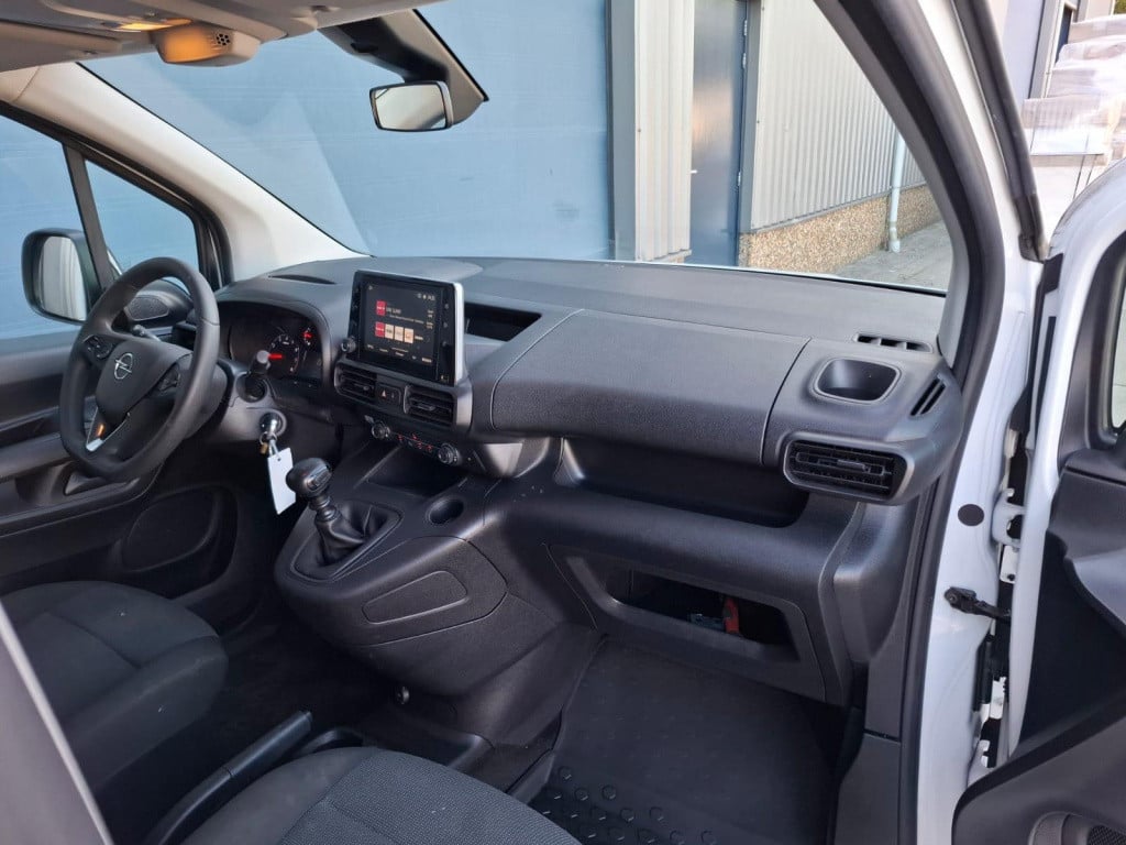 Opel Combo 1.5d l1h1 edition airco / cruise controle / navi / euro 6