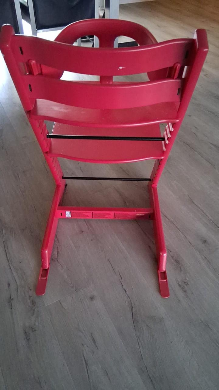 Te koop prachtige stokke trip trap kinderstoel. nieuw model