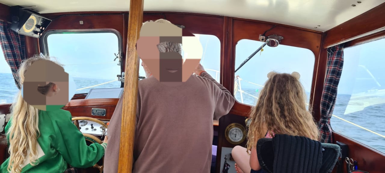 Klassieke motorsailer, ontwerp De Vries Lentsch