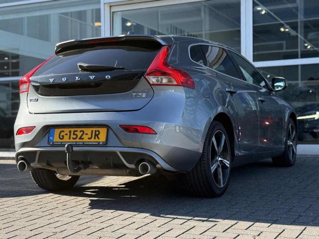 Volvo V40 t3 153pk aut6 polar+ sport| panodak| camera| h&k sound| trekhaak