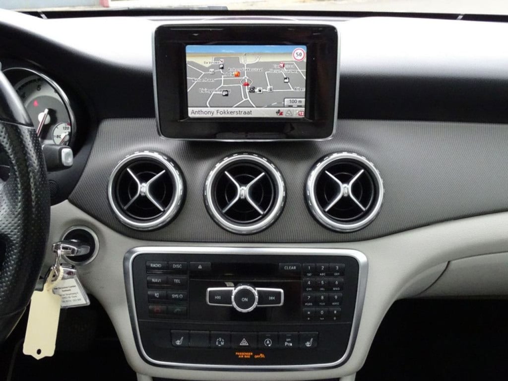 Mercedes-Benz Gla-klasse 200 prestige automaat | led | pano | el. koffer