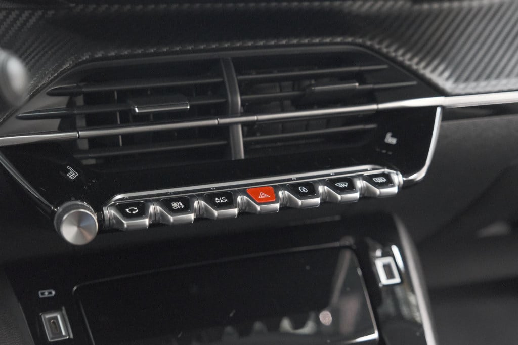 Peugeot 208 puretech 100 allure pack | camera | apple carplay | stoelverwar