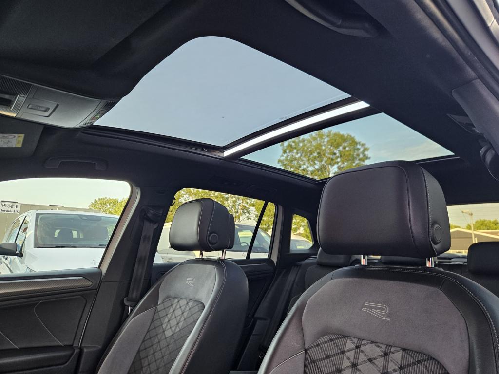Volkswagen Tiguan 1.5 tsi r-line business+ | pano | elek. trekhaak rijklaar