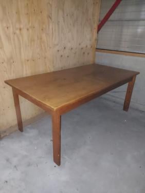 Grenen houten tafel