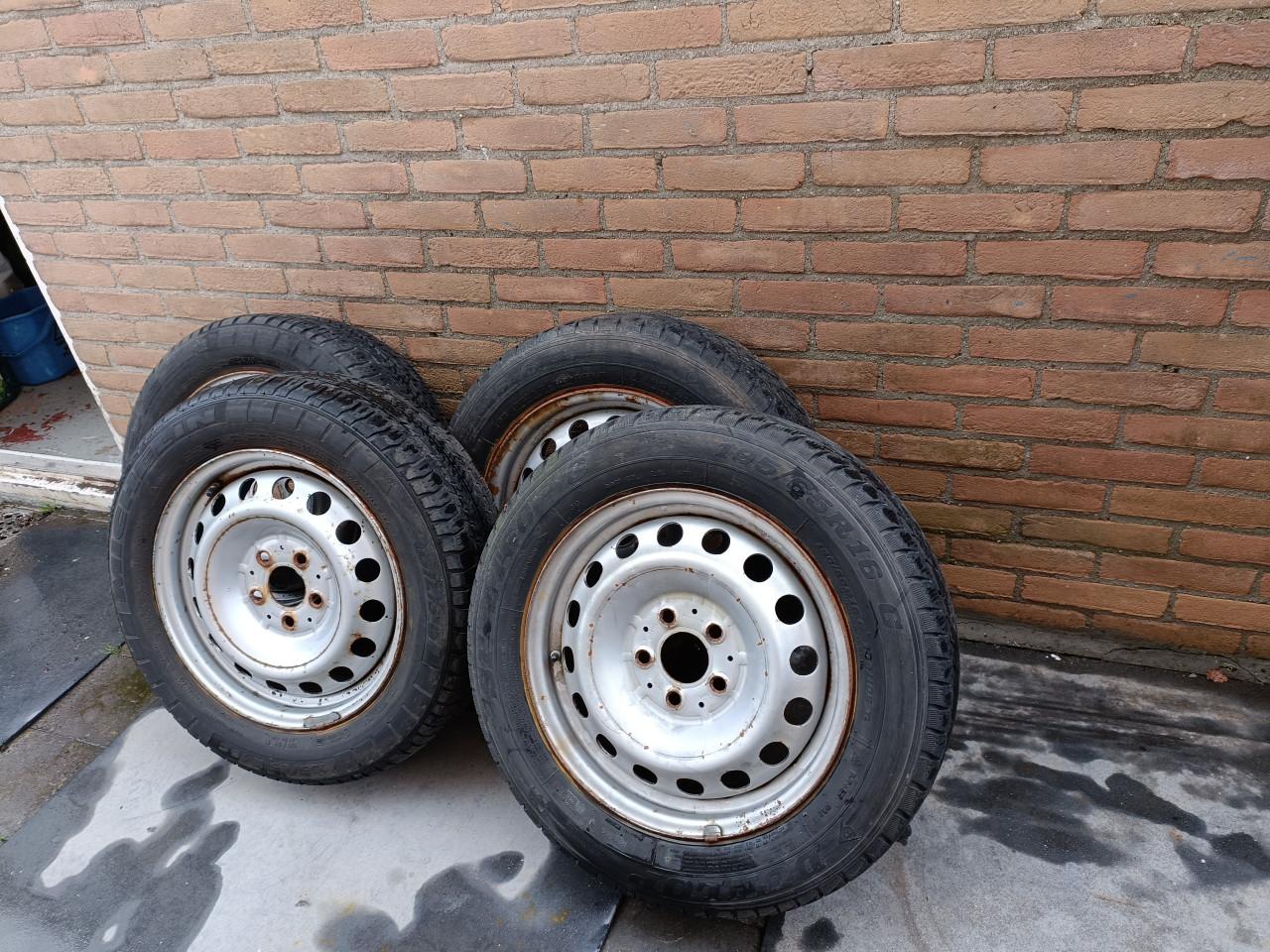 Wielenset voor Mercedes Vito 2013 - 205/65 R16