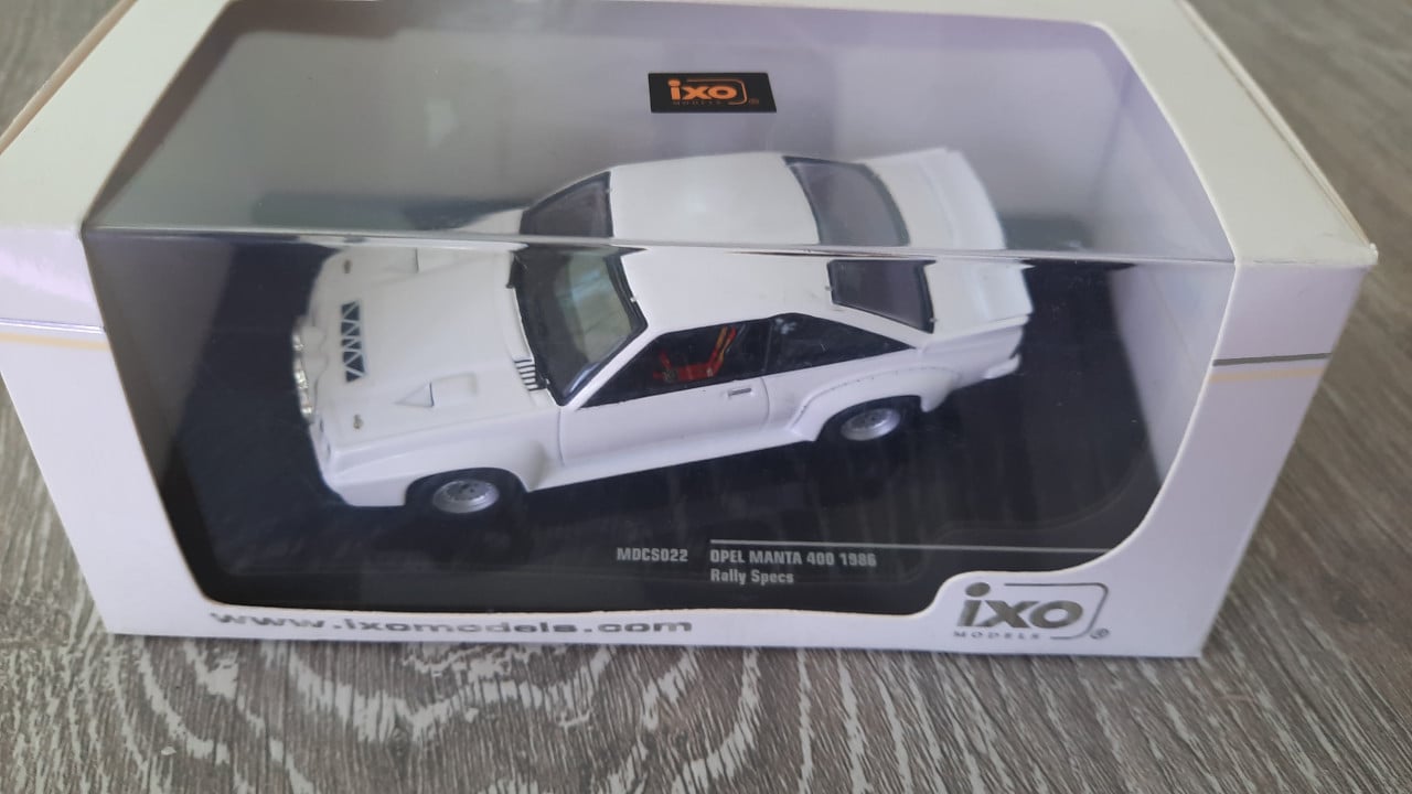 Opel manta 400 IXO