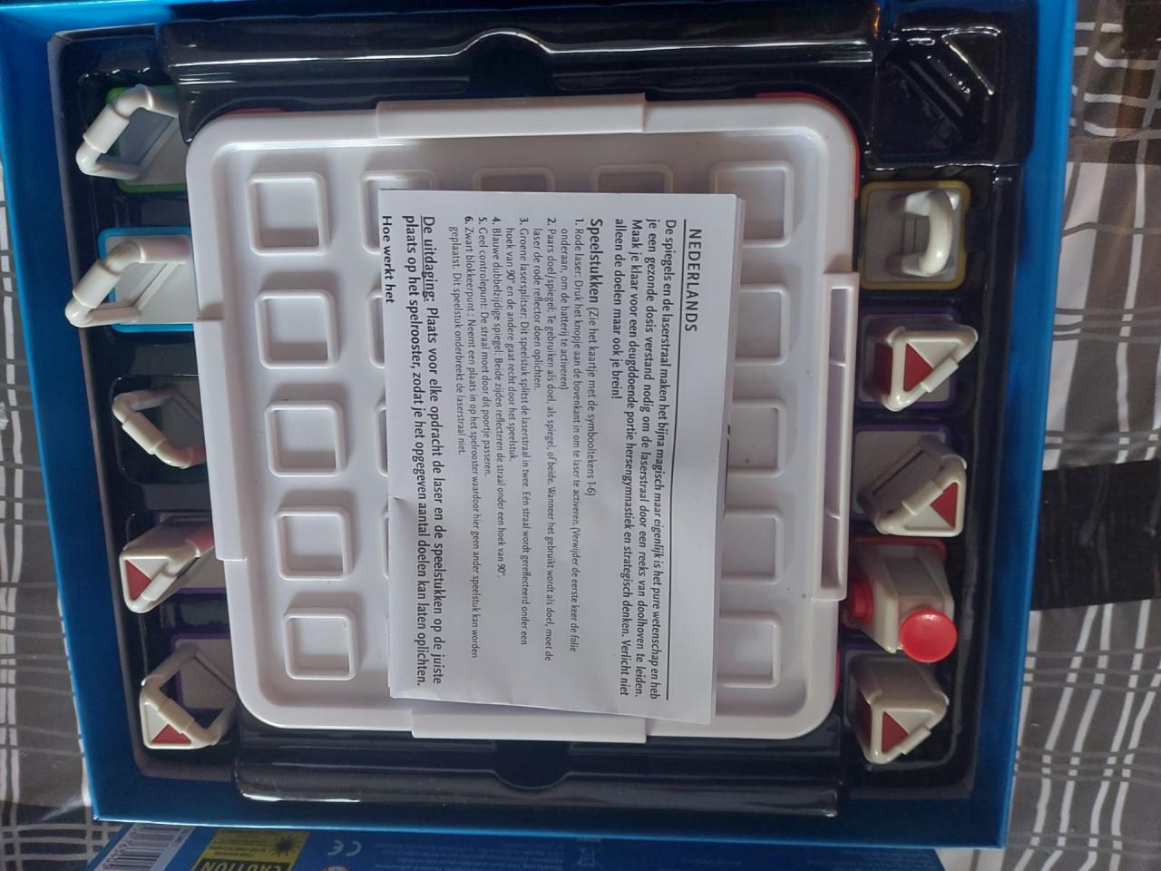 WERKEN MET EEN LASER! SUPER STOER EN ZIET ER ALS KADO SUPER UIT!!