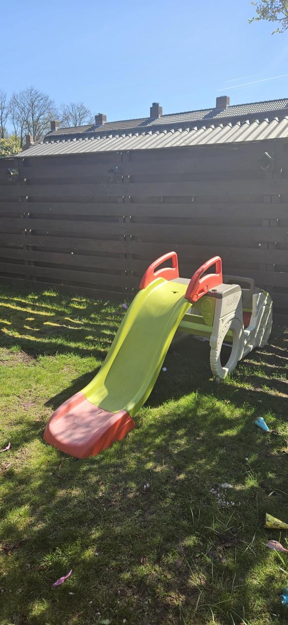 Smoby glijbaan, auto en zandbak