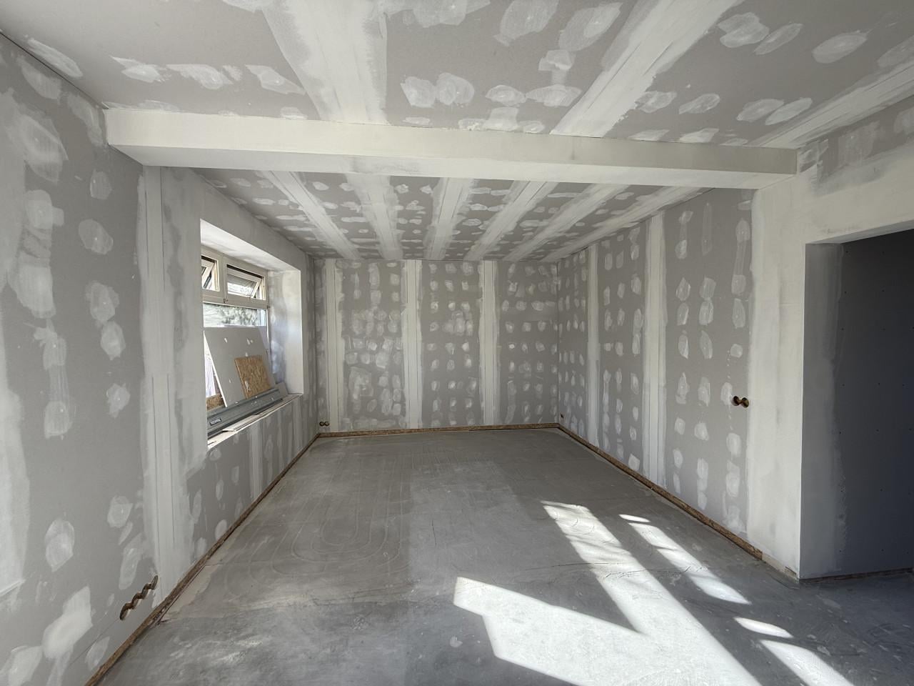 Naden smiren En Stukadoor Tel.0685004348