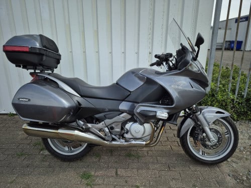 Honda Deauville 700 uit 2007, mooie toermotor