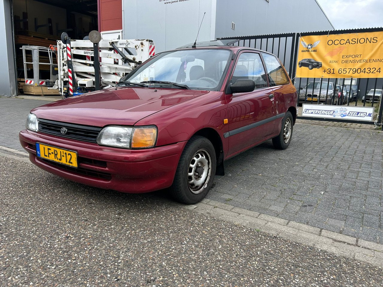 Toyota Starlet 1.3i Sport ONVERWOESTBAAR MET 2 JAAR APK EN TREKHAAK