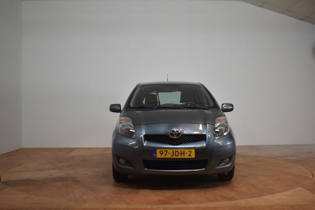 Toyota Yaris 1.3 vvti dynamic