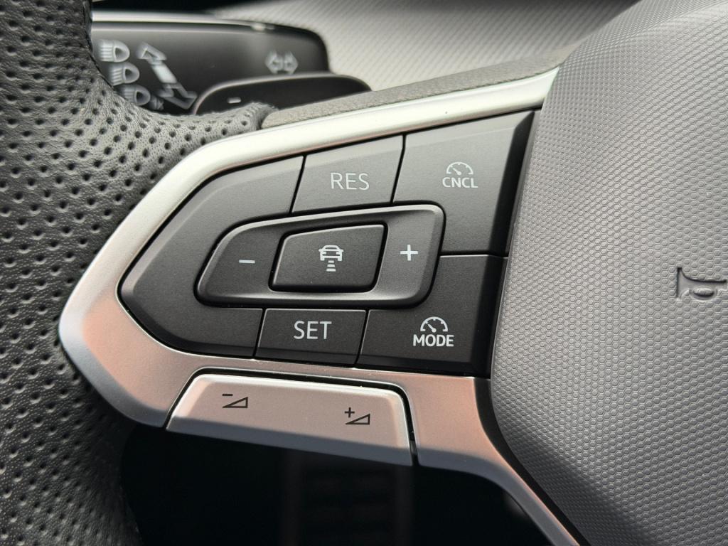 Volkswagen Golf 1.5 ehybrid gte 272pk | black style | iq light | camera | h