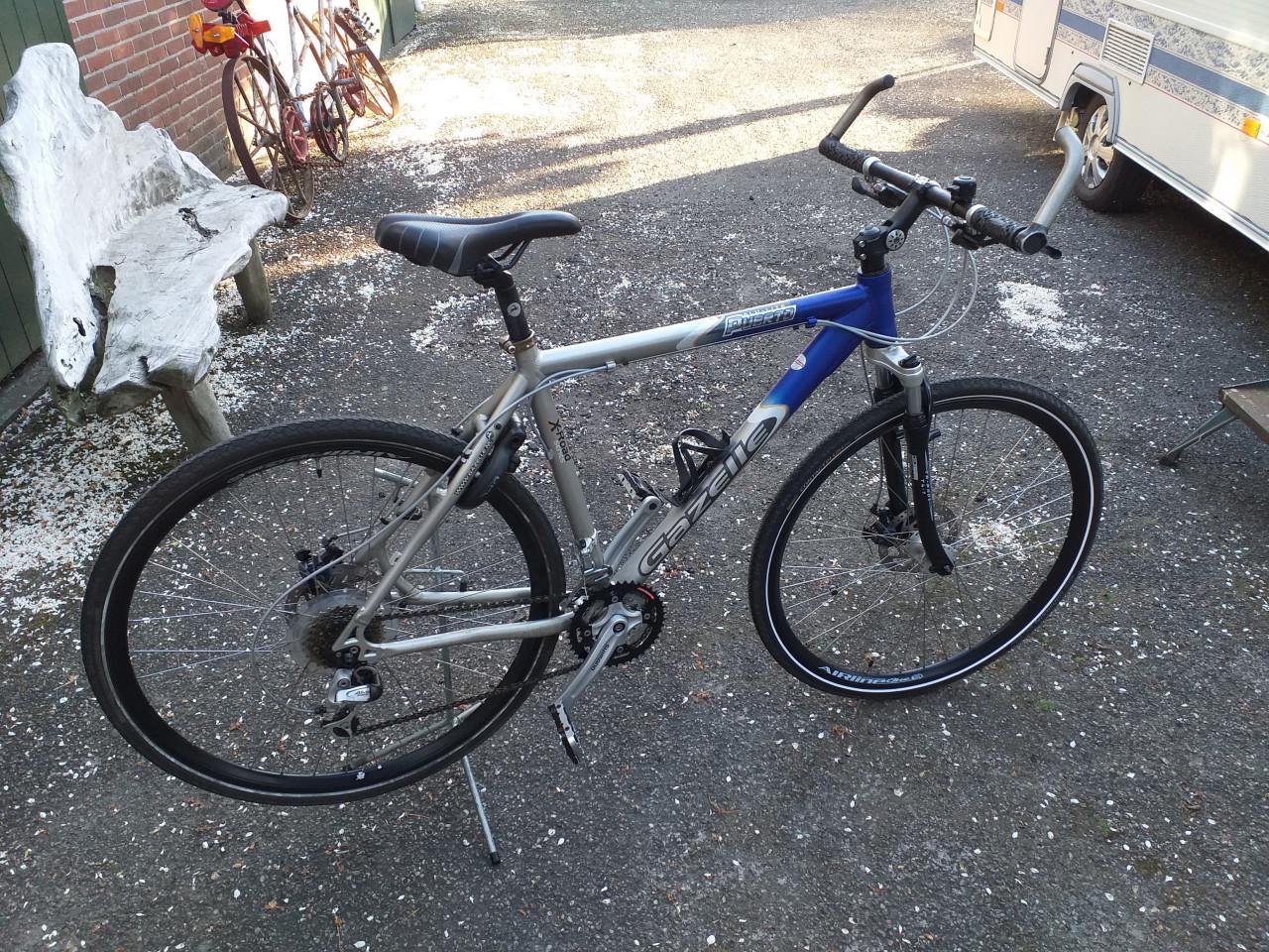 """"GAZELLE // TOUR // RACEFIETS // GRAVELBIKE //""""