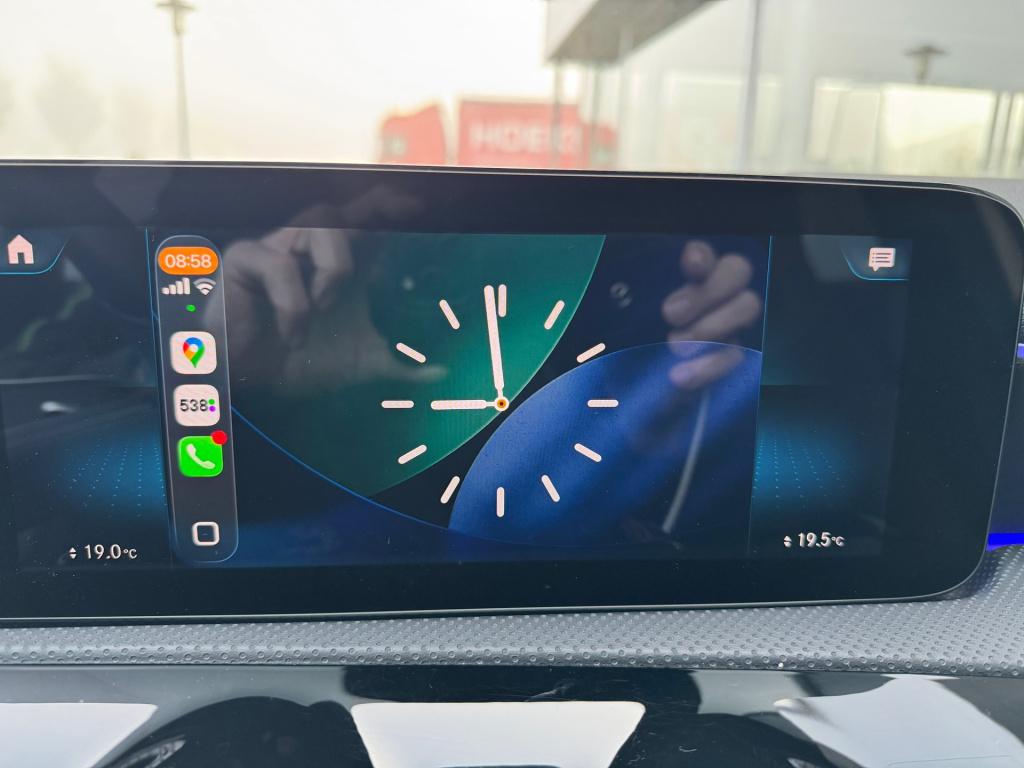 Mercedes-Benz A-Klasse 250 e business solution amg night limited automaat ,