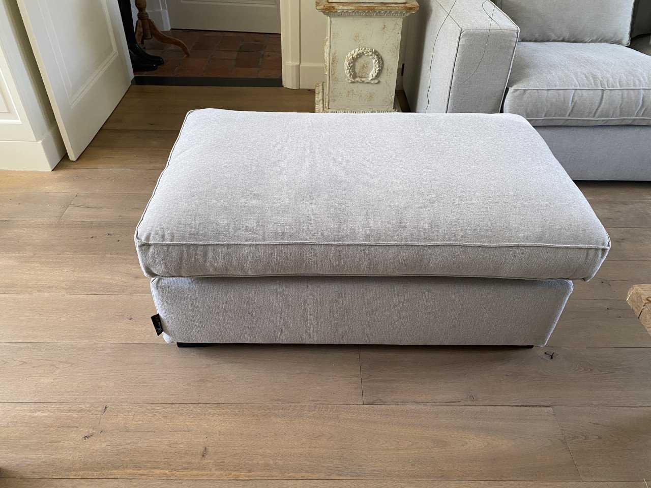 Gloednieuwe Room 108 bank Annabelle inclusief hocker