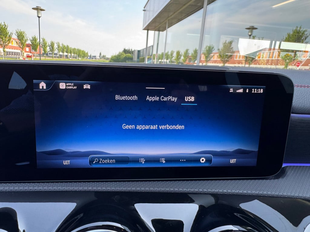 Mercedes-Benz Cla shooting brake 250 e amg line automat / panoramadak / 360