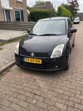 Suzuki swift 1.3 exclusive