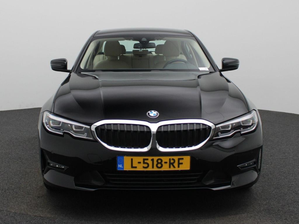 BMW 3-serie 318i business edition | virtual cockpit | navigatie | leder | c