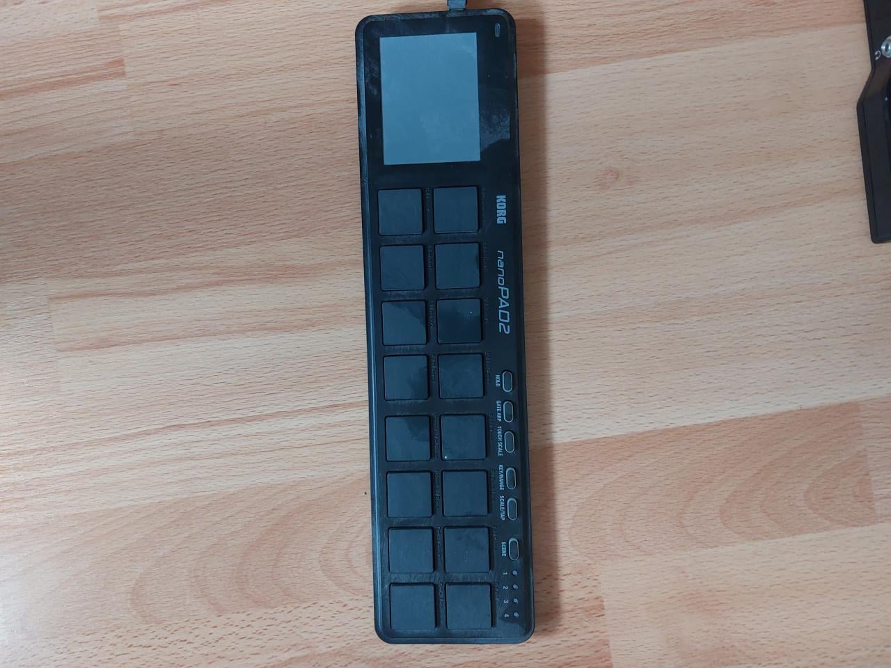 Hercules DJControl Instinct DJ-controller incl. keyboard en Nano pad2