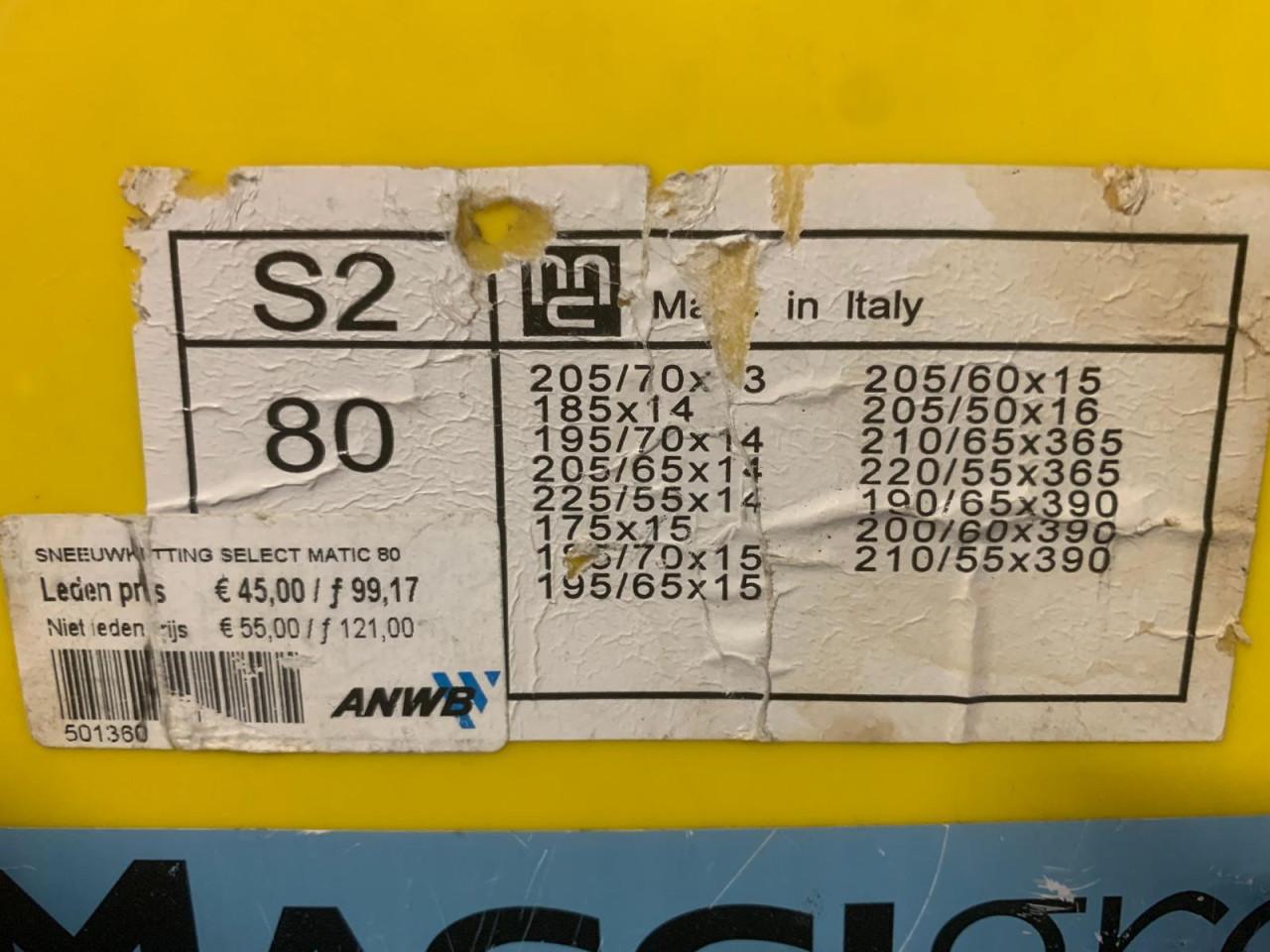 Sneeuwkettingen 2 sets voor maten zie foto’s.