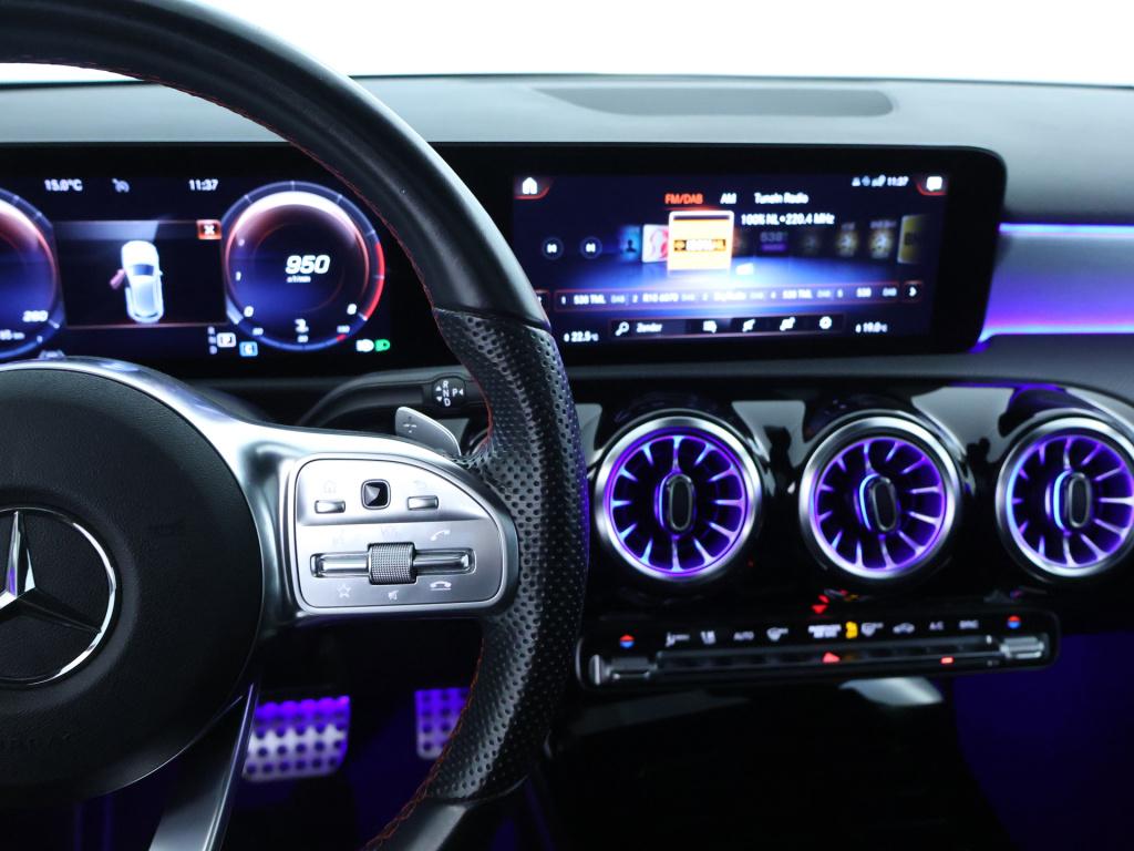 Mercedes-Benz A-Klasse 180 business solution amg | panoramadak | memory pak