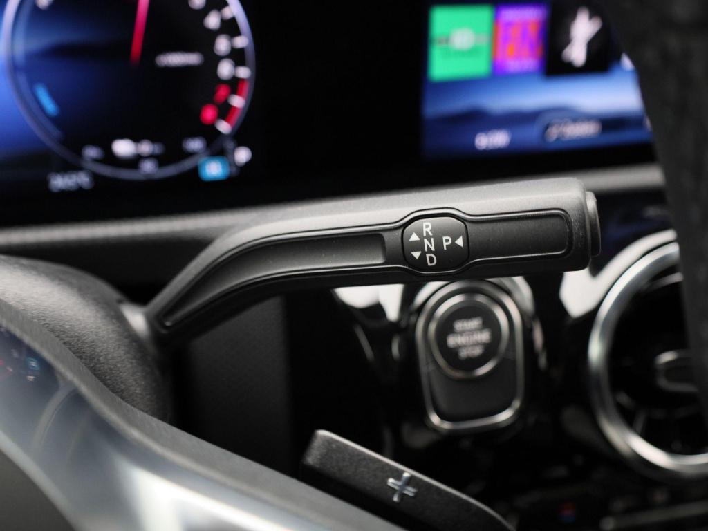 Mercedes-Benz A-Klasse 250 e luxury line | automaat | navigatie | apple car
