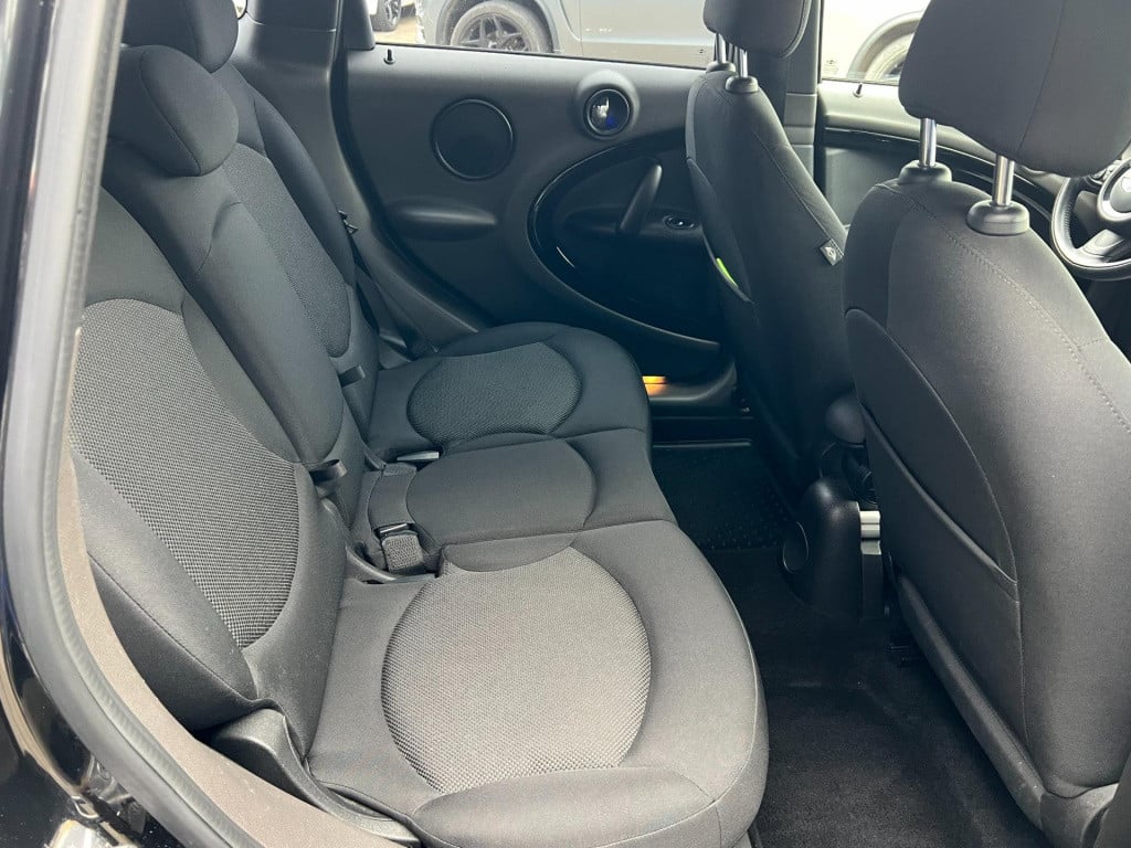 Mini Countryman mini 1.6 cooper pepper colour line black div. extra's