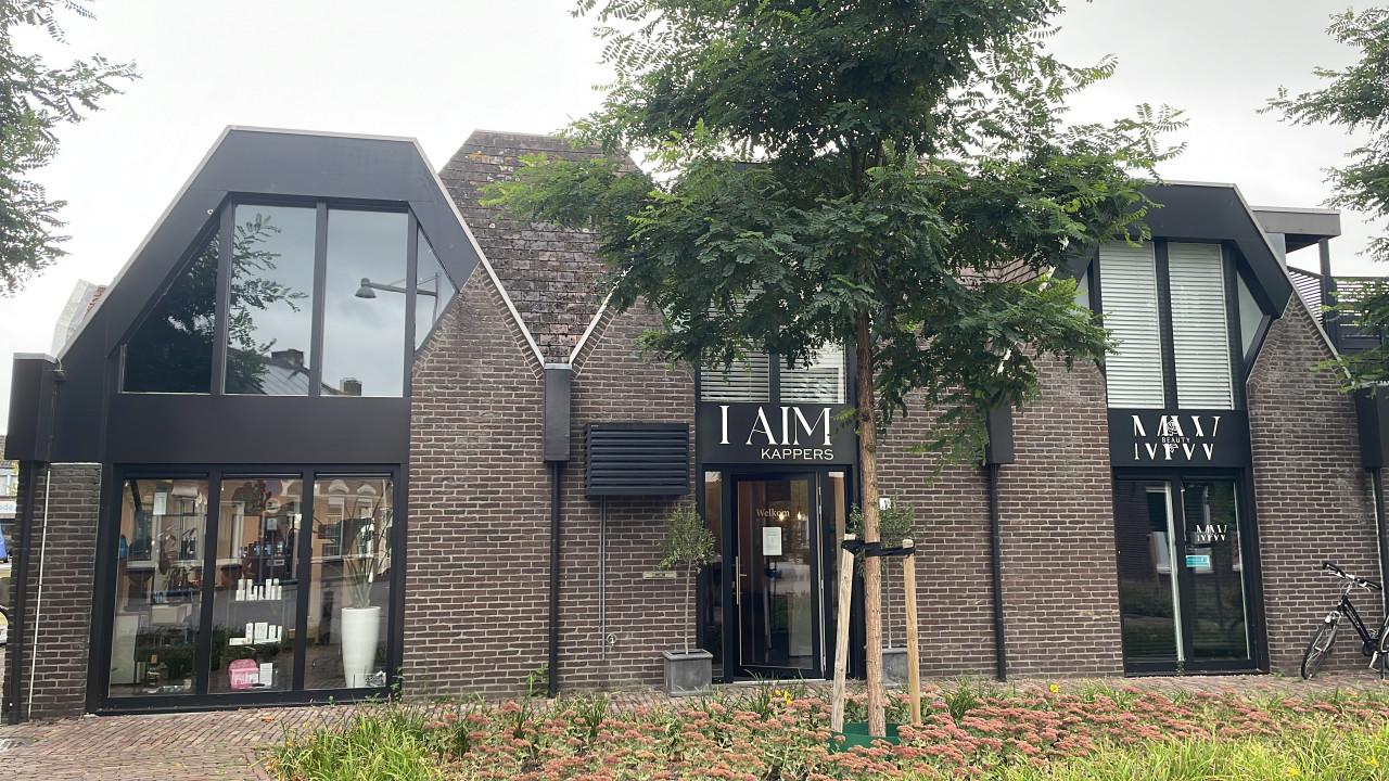 Bedrijfsruimte te Huur bij kapsalon/schoonh. salon