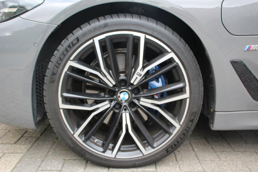 BMW 5 Serie touring 530e m-sport - 292 pk - berninagrau - trekhaak - applec