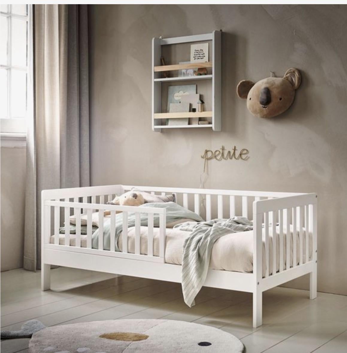 Peuterbed Petit Amelie 140 x 70 incl matras dekbed en hoeslaken